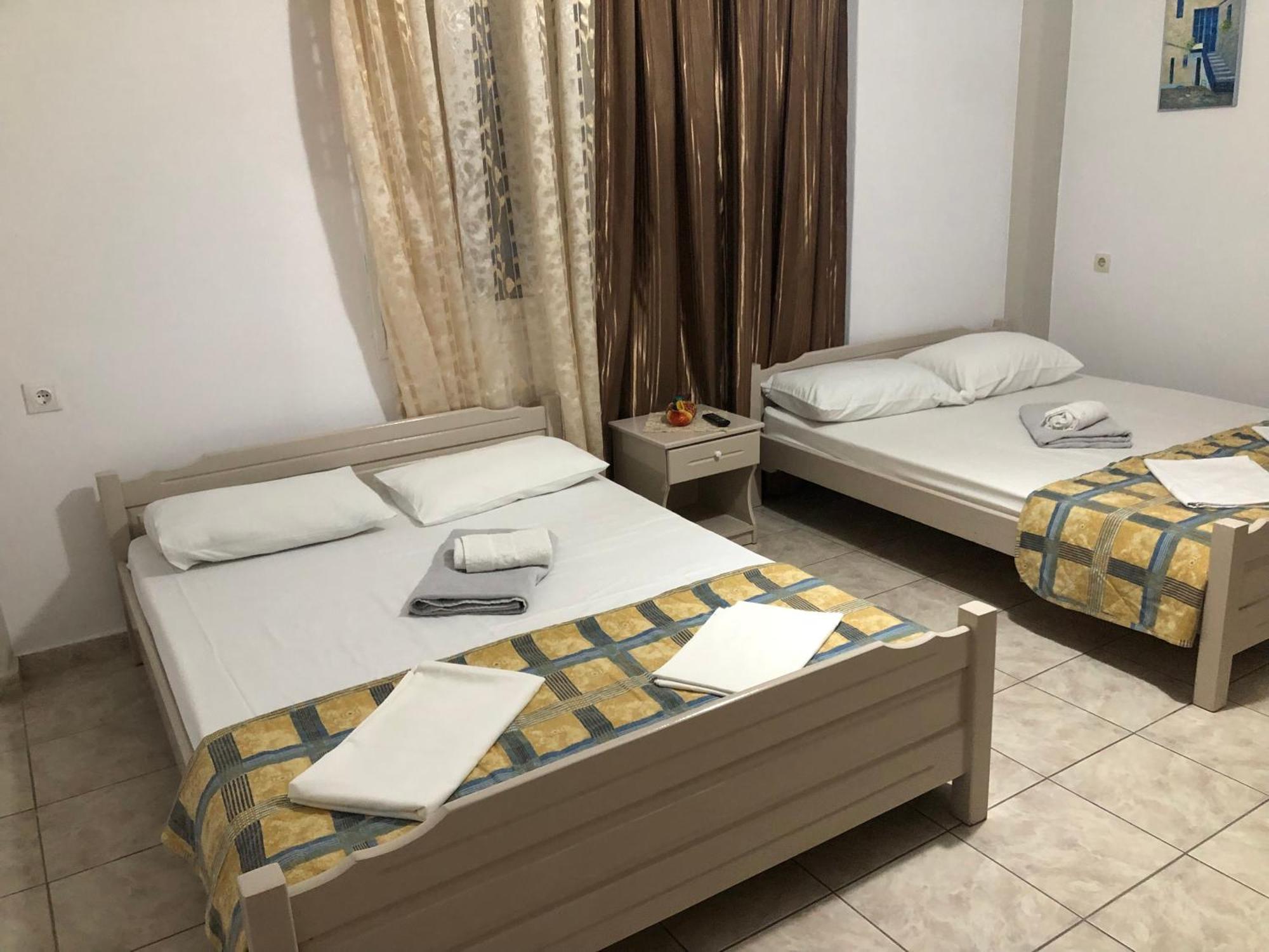 Nikis Rooms Paralía エクステリア 写真