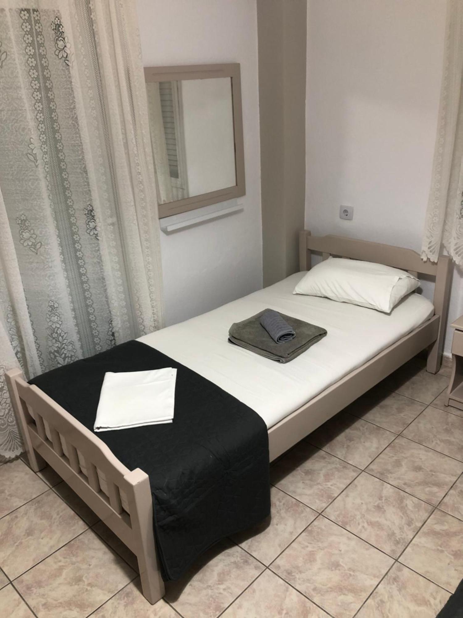 Nikis Rooms Paralía エクステリア 写真